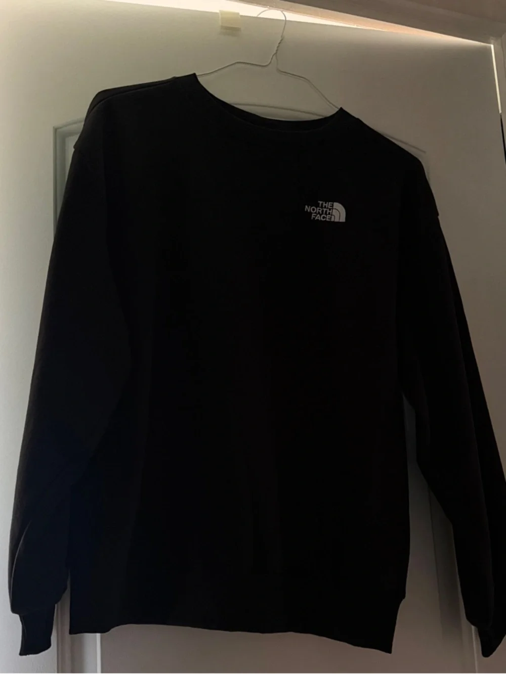 The North Face Crewneck Sweatshirt -black with White Logo Small NWT. TNF